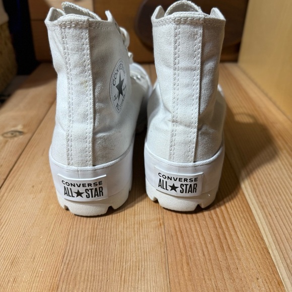 Converse Chuck Taylor All Star White High-Top Sneakers, Sz 9 - Picture 4 of 8